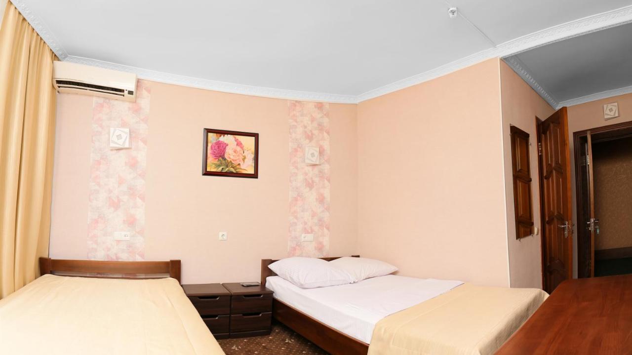 Green City Hotel Mikolajiv Kültér fotó